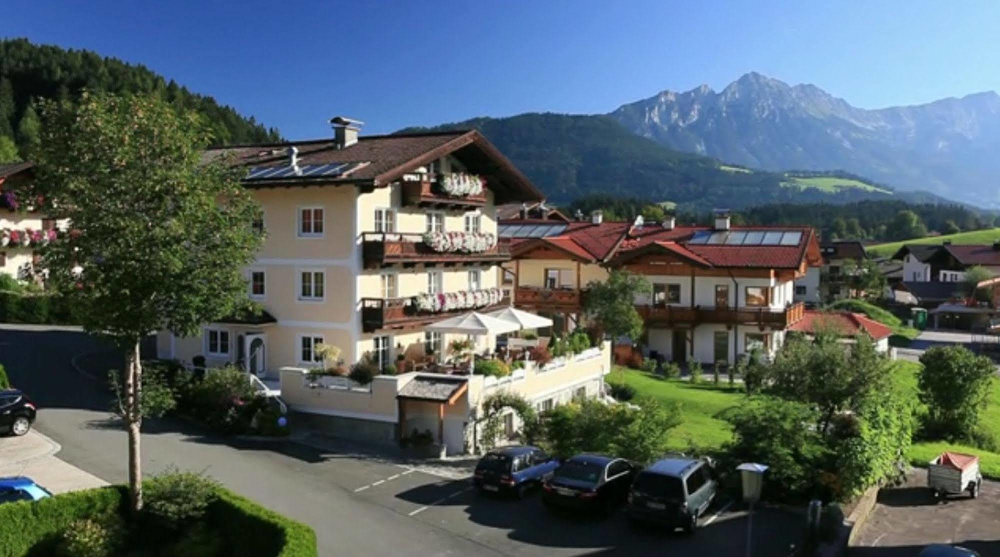 Residenz Theresa Soll Bagian luar foto